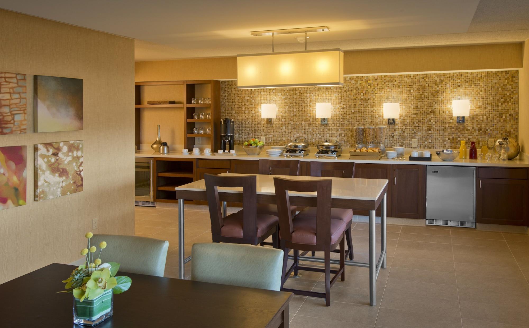 Doubletree Boston North Shore דנברס מראה חיצוני תמונה
