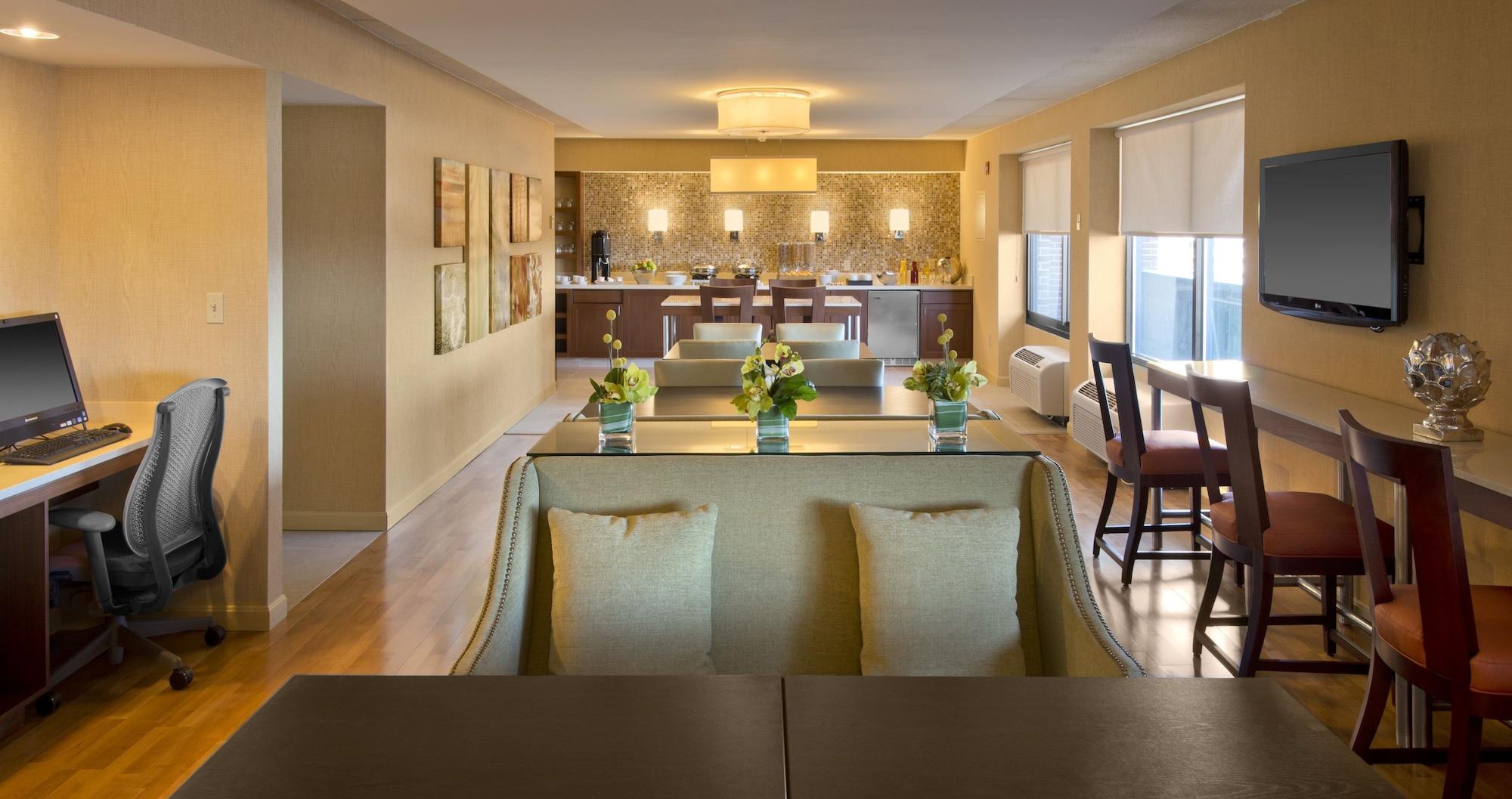 Doubletree Boston North Shore דנברס מראה חיצוני תמונה