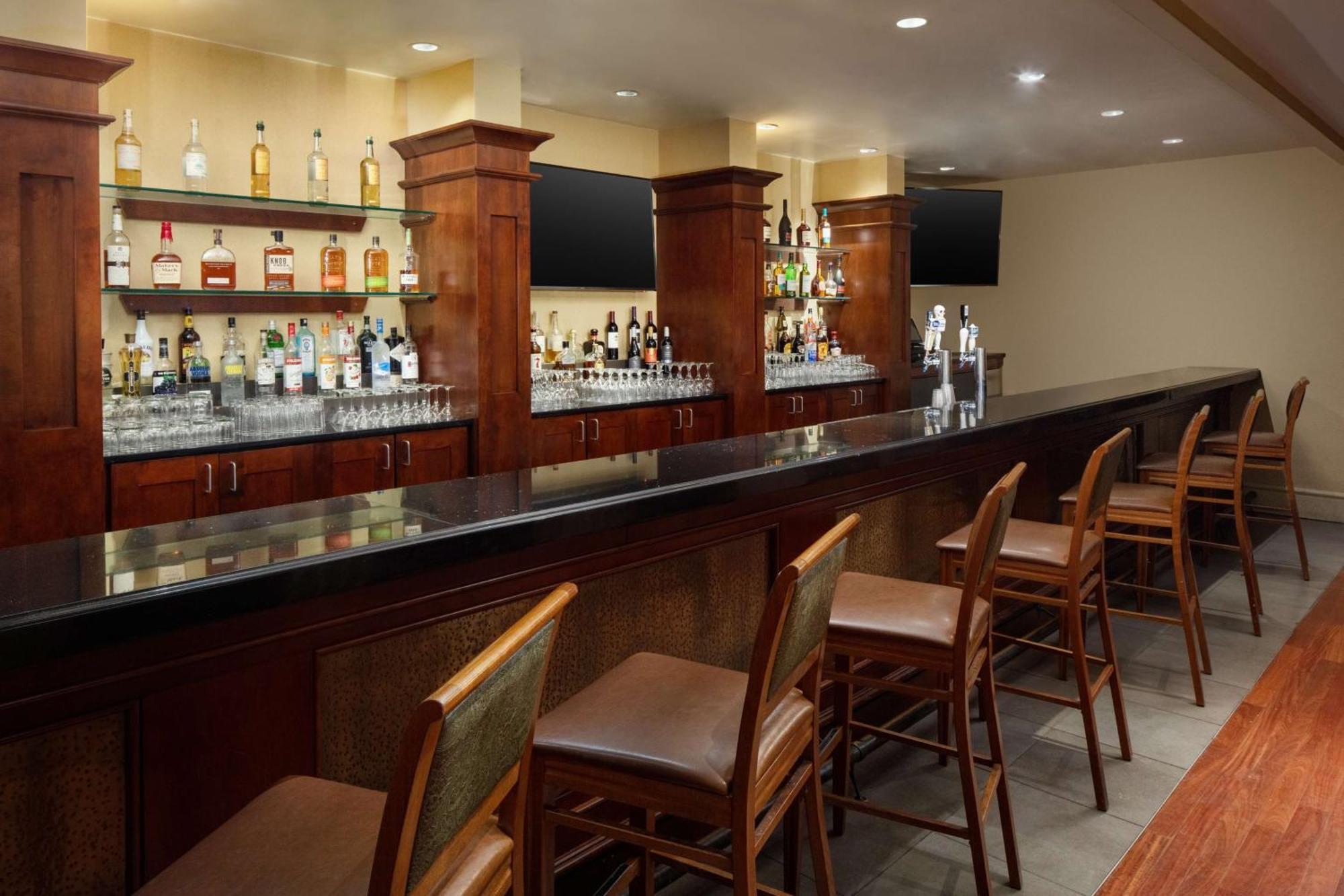 Doubletree Boston North Shore דנברס מראה חיצוני תמונה