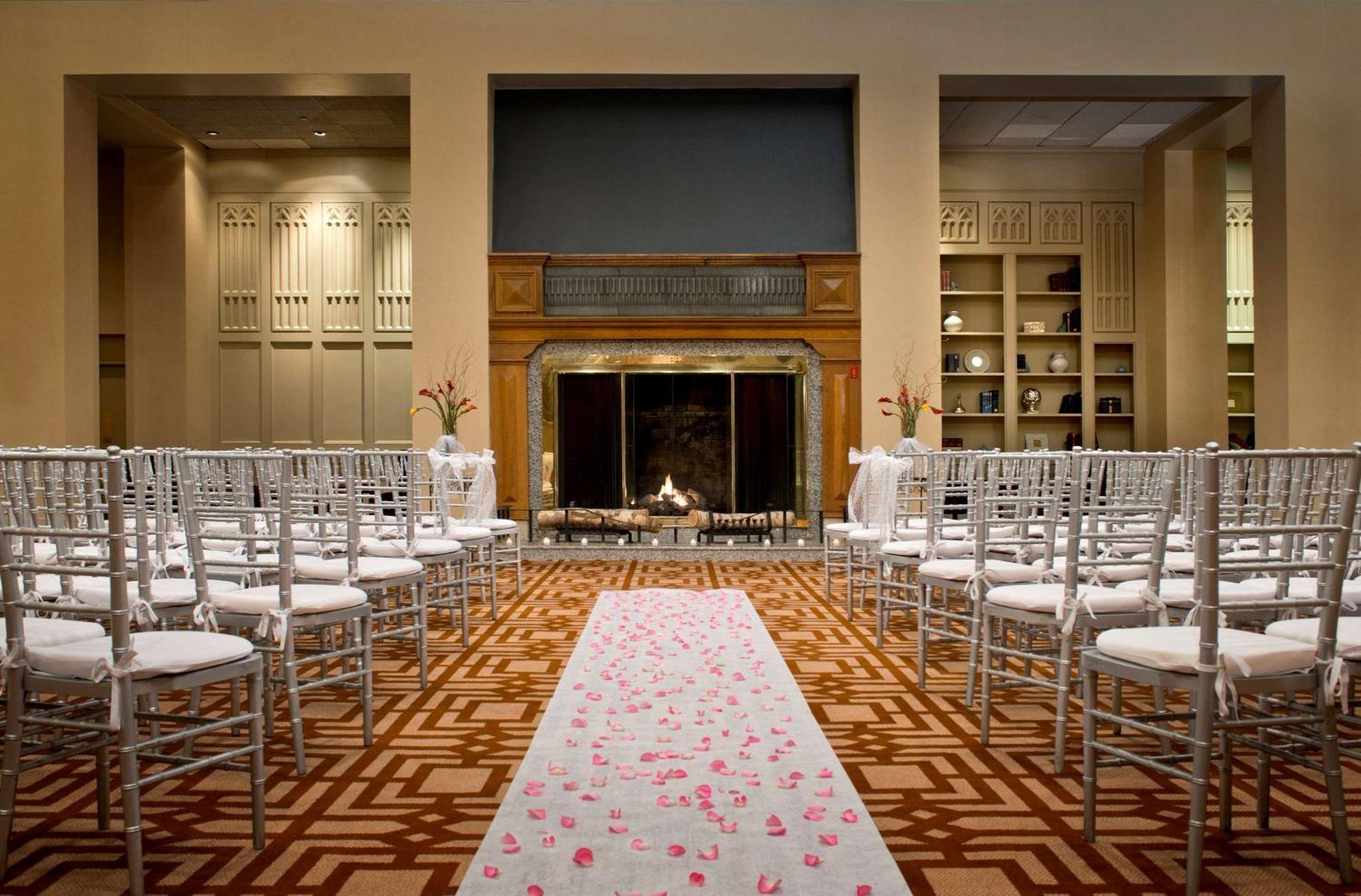 Doubletree Boston North Shore דנברס מראה חיצוני תמונה